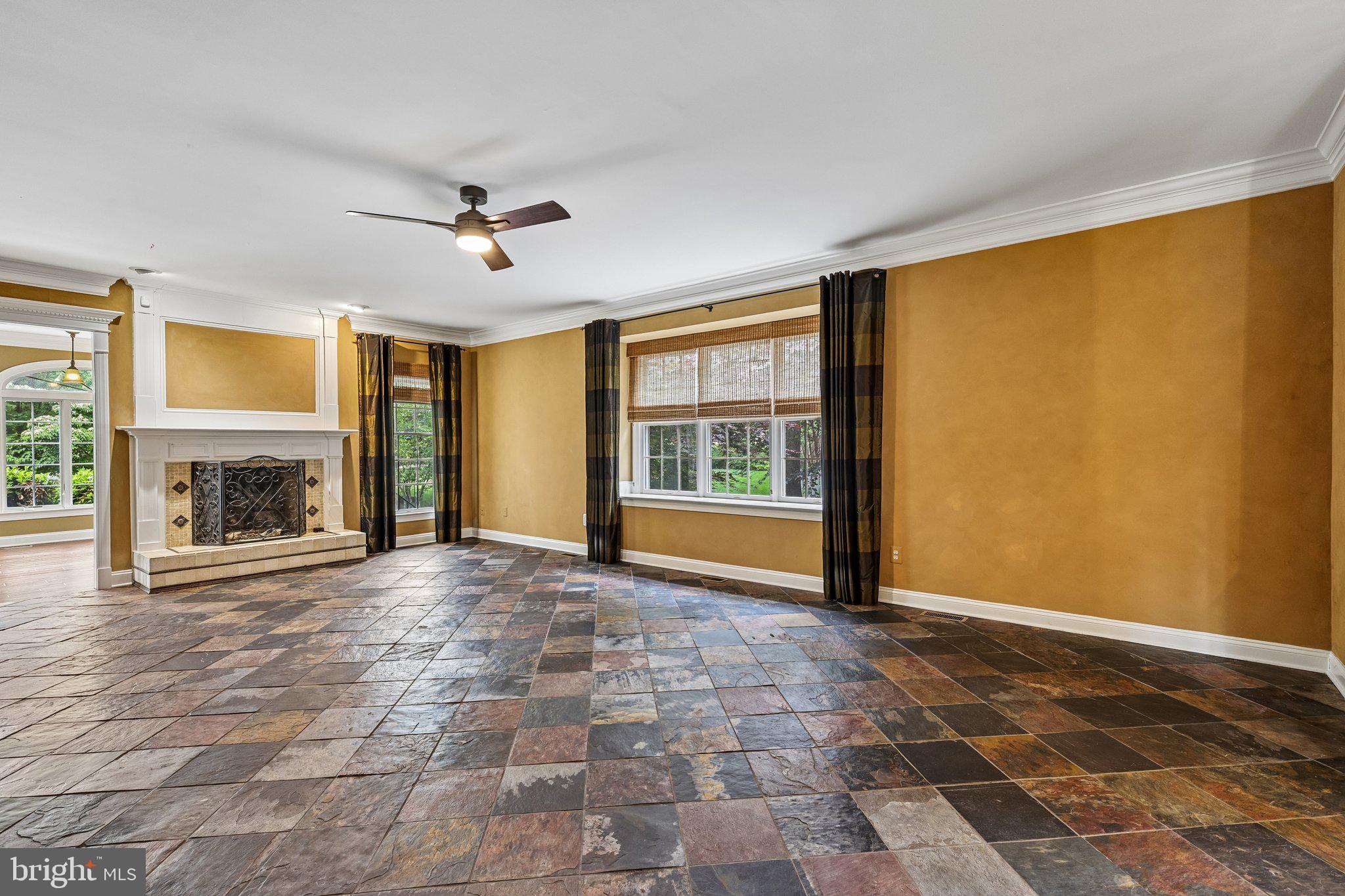 BELMONT COUNTRY CLUB - Residential