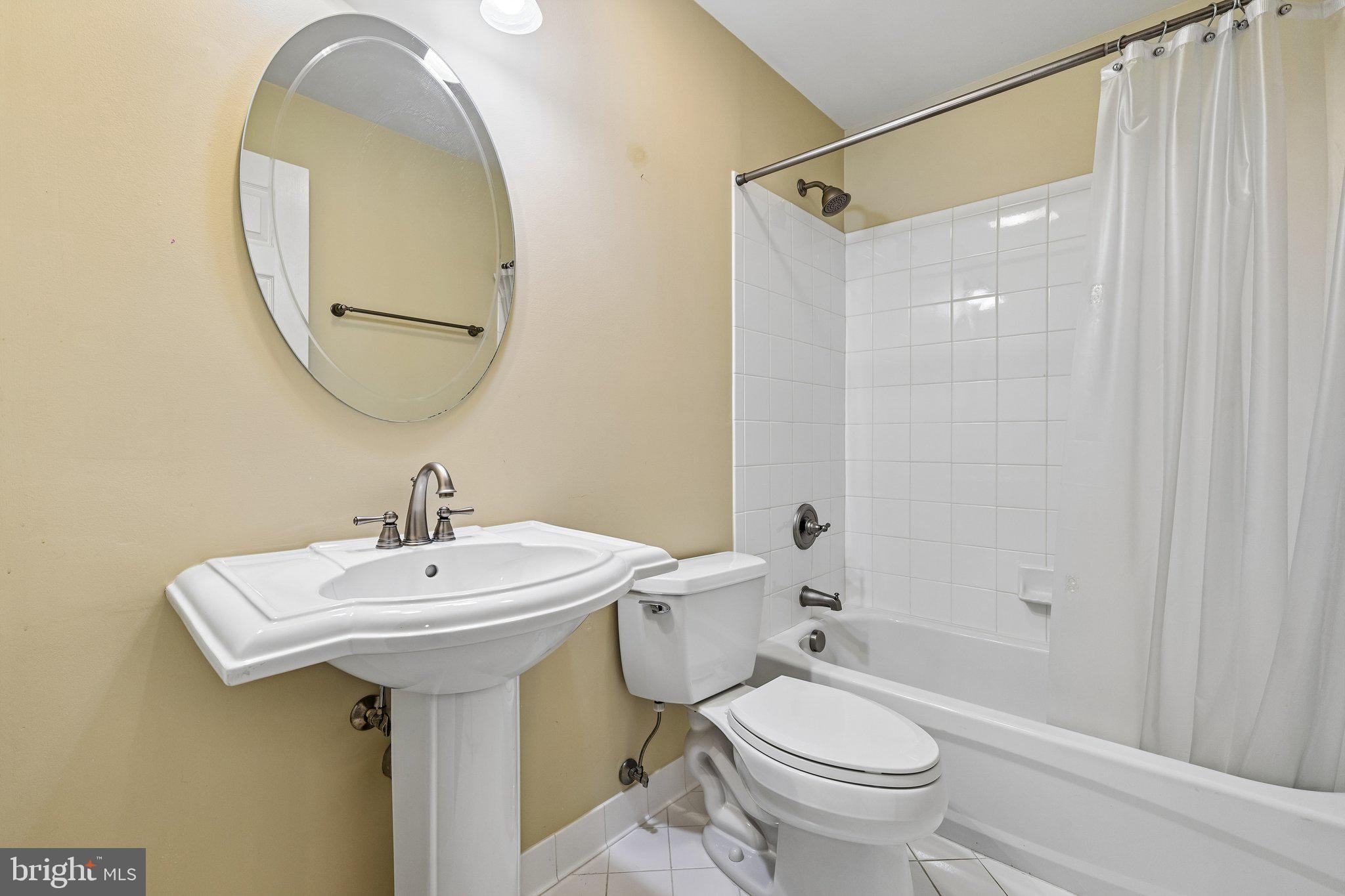 BELMONT COUNTRY CLUB - Residential