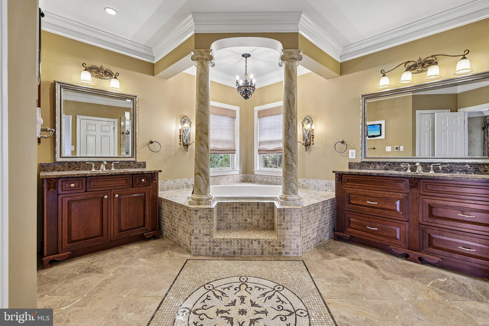 BELMONT COUNTRY CLUB - Residential