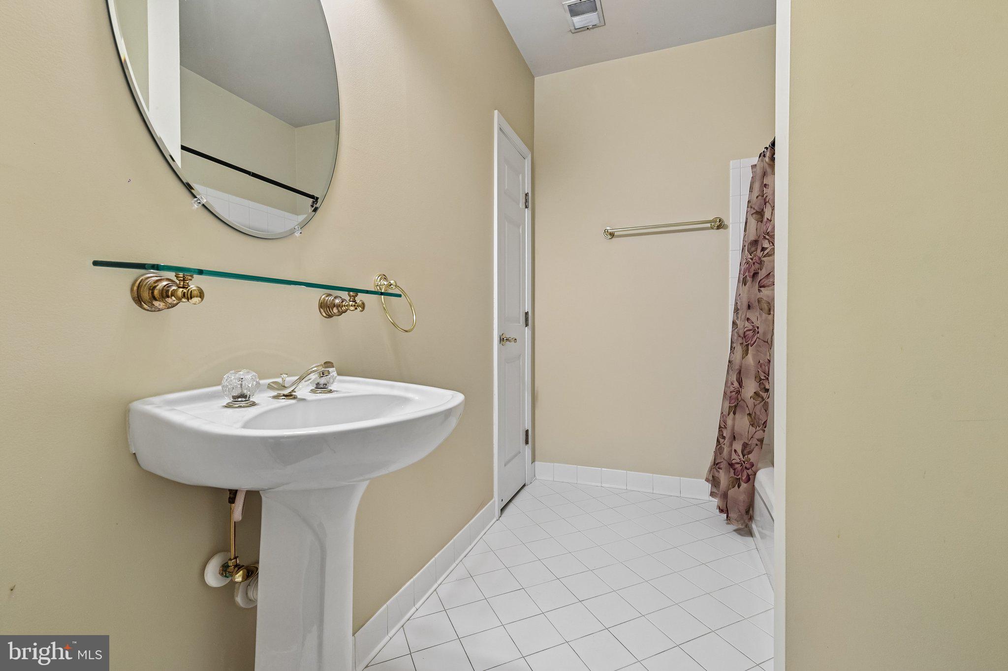 BELMONT COUNTRY CLUB - Residential