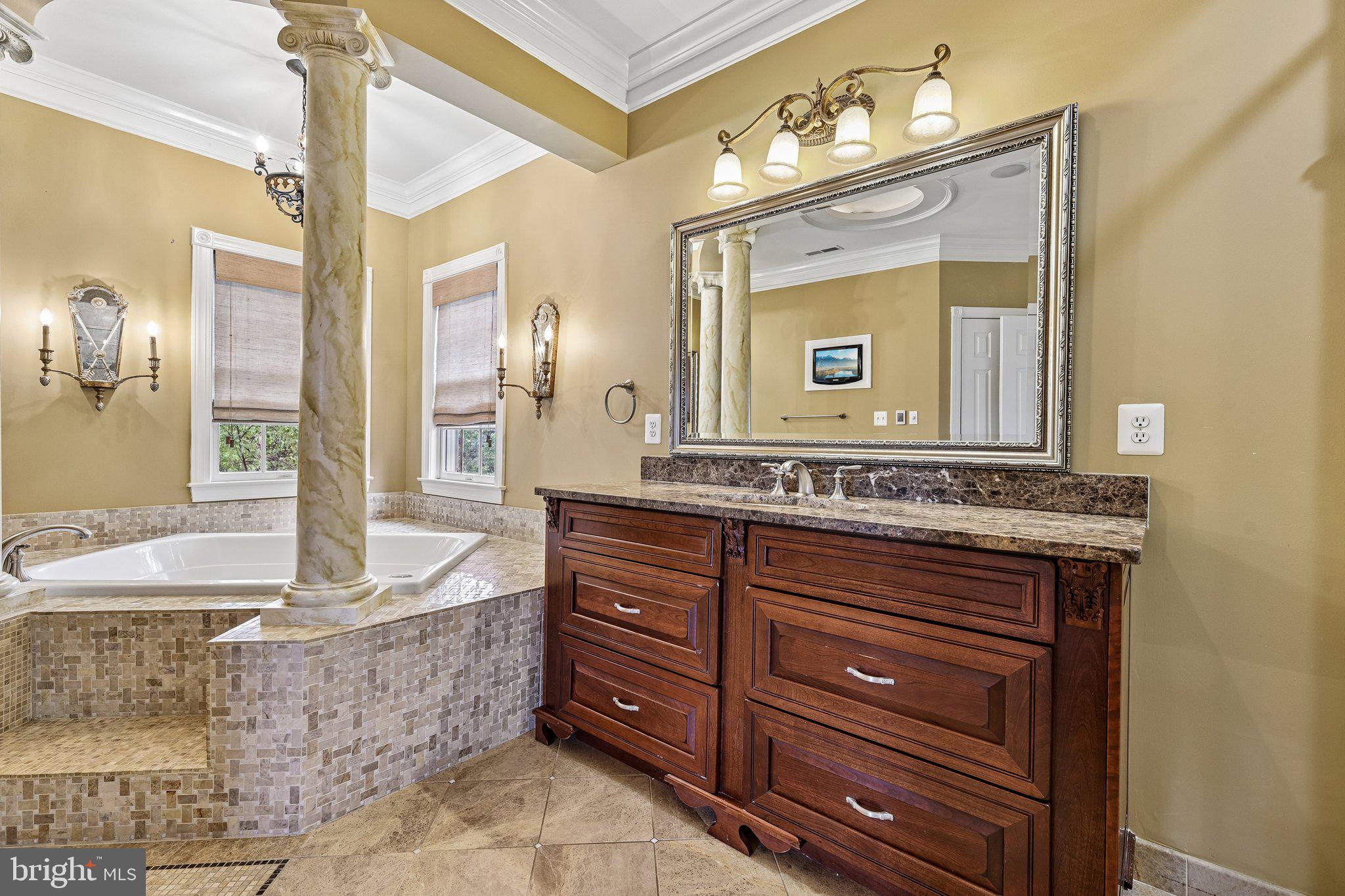 BELMONT COUNTRY CLUB - Residential