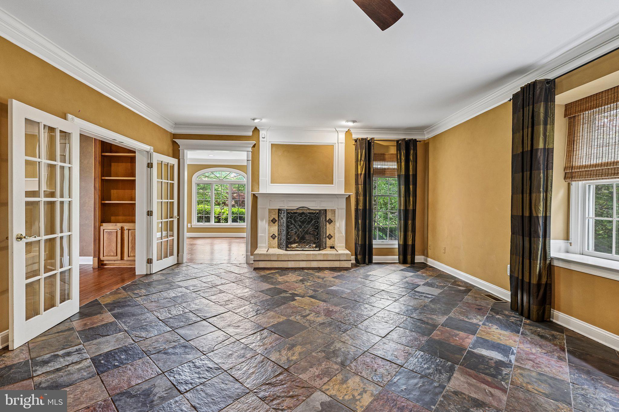 BELMONT COUNTRY CLUB - Residential