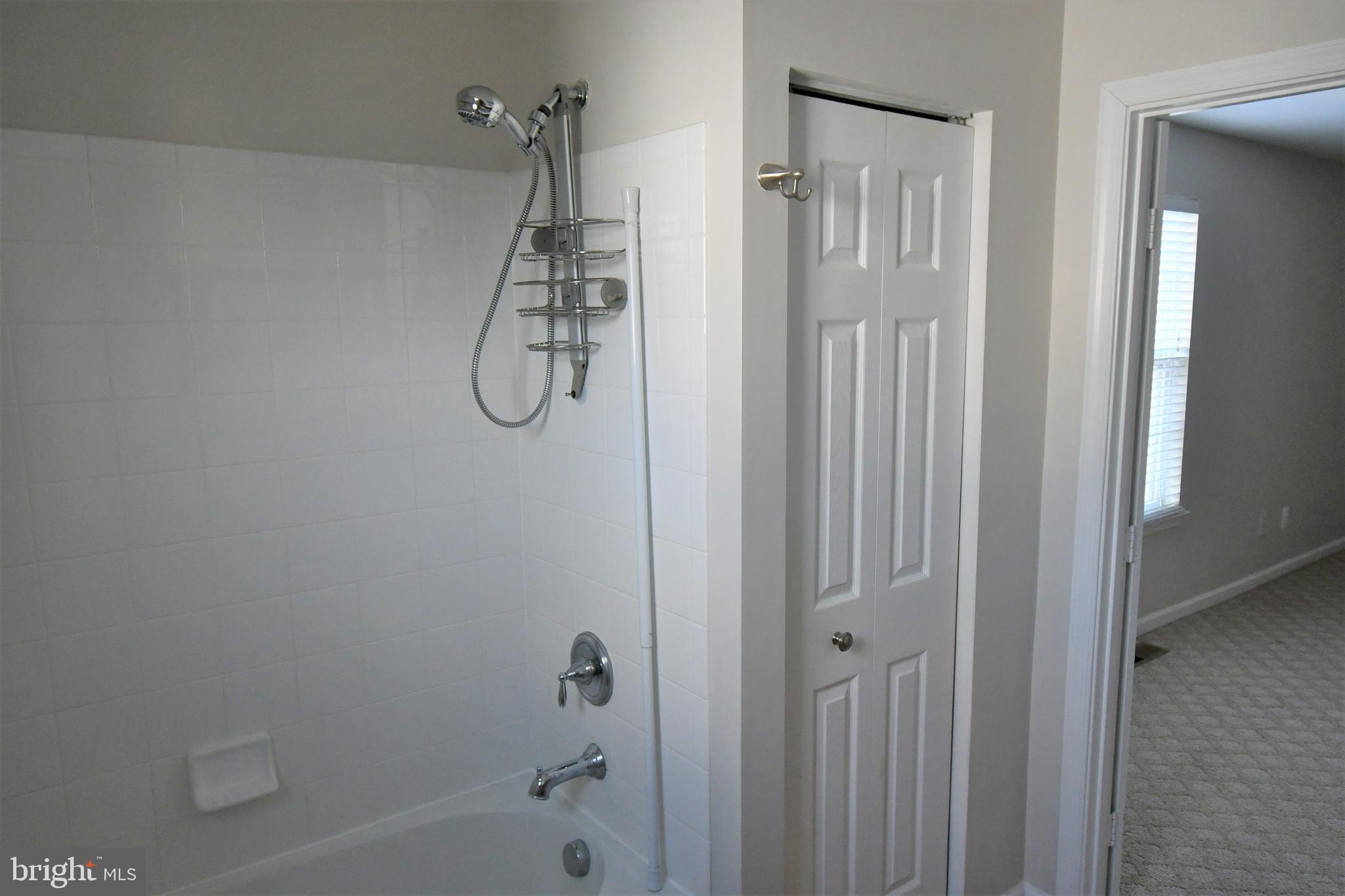 WAYSIDE VILLAGE - Residential Lease