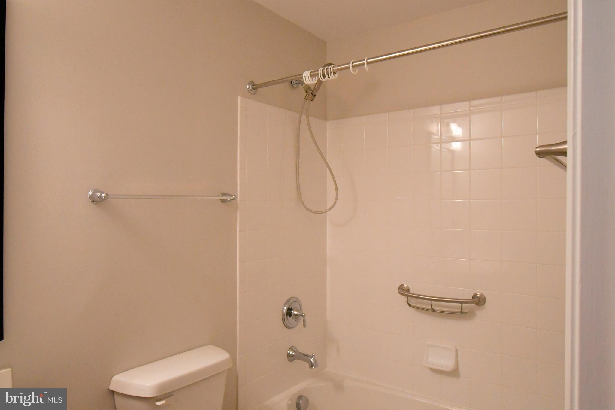 WAYSIDE VILLAGE - Residential Lease