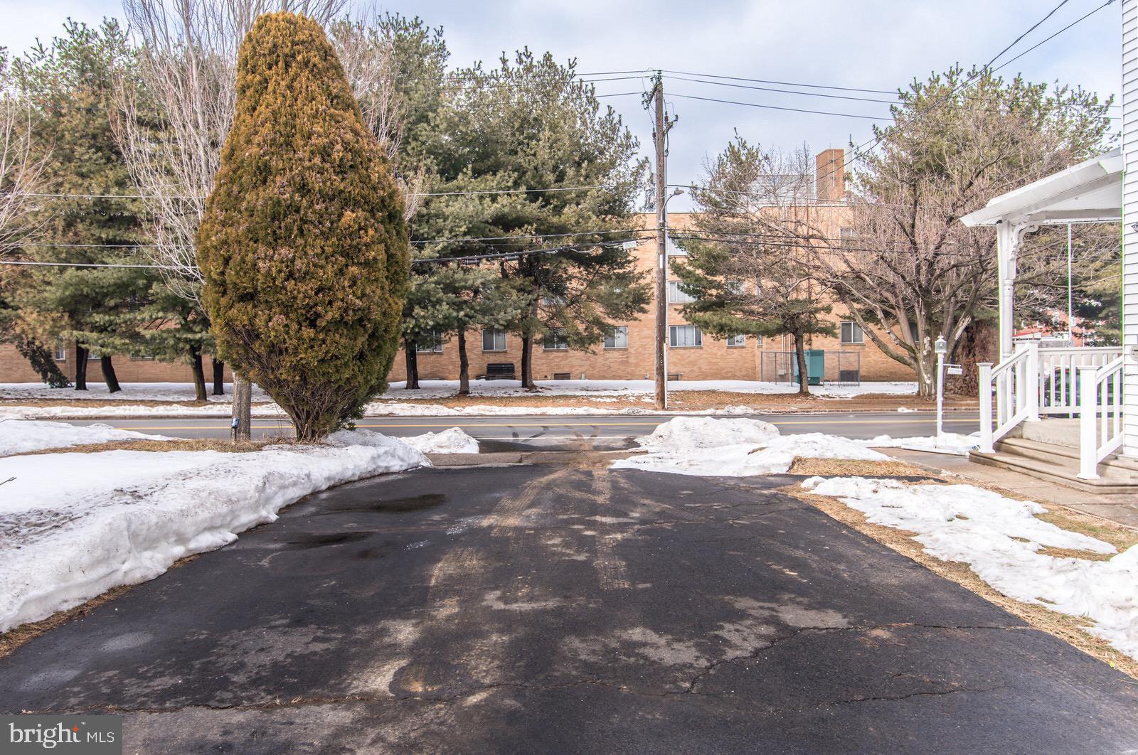 HOLMESBURG - Residential