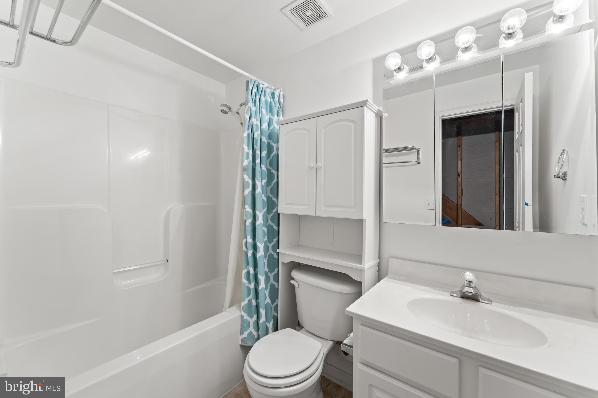 MAPLE GROVE - Residential