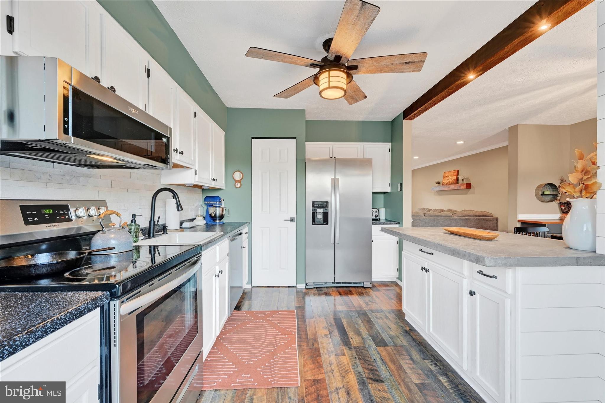 OAKHURST - Residential