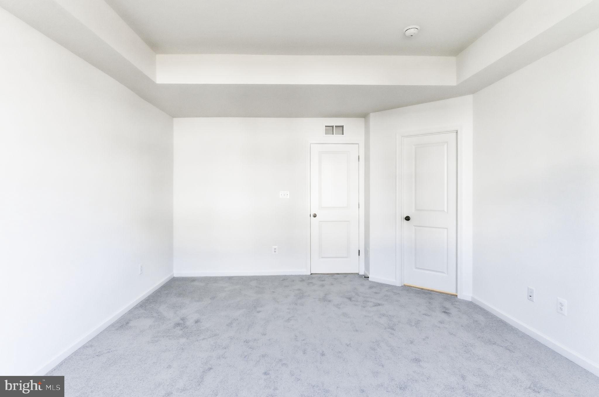 KING'S CROSSING - Residential