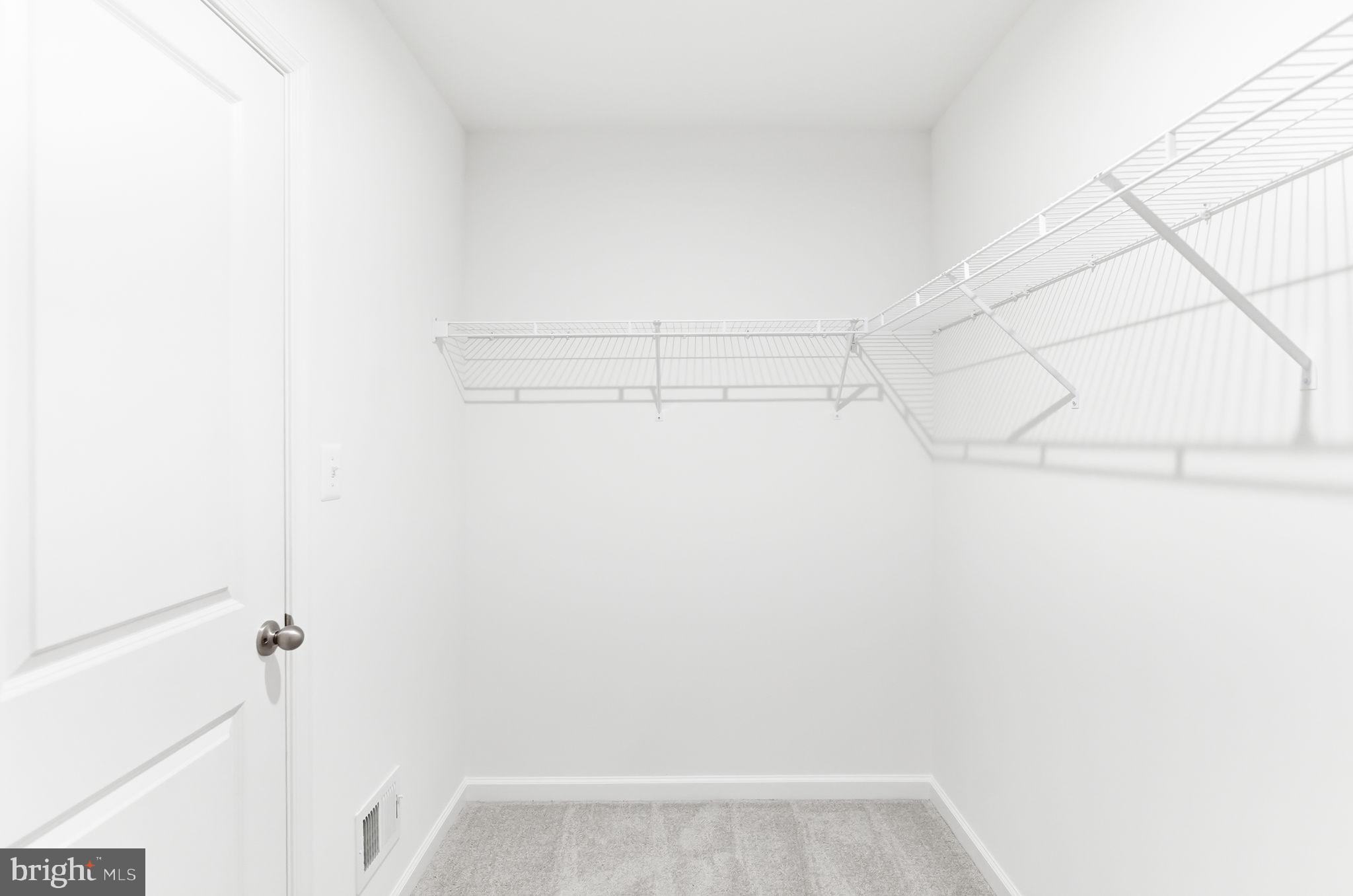 KING'S CROSSING - Residential