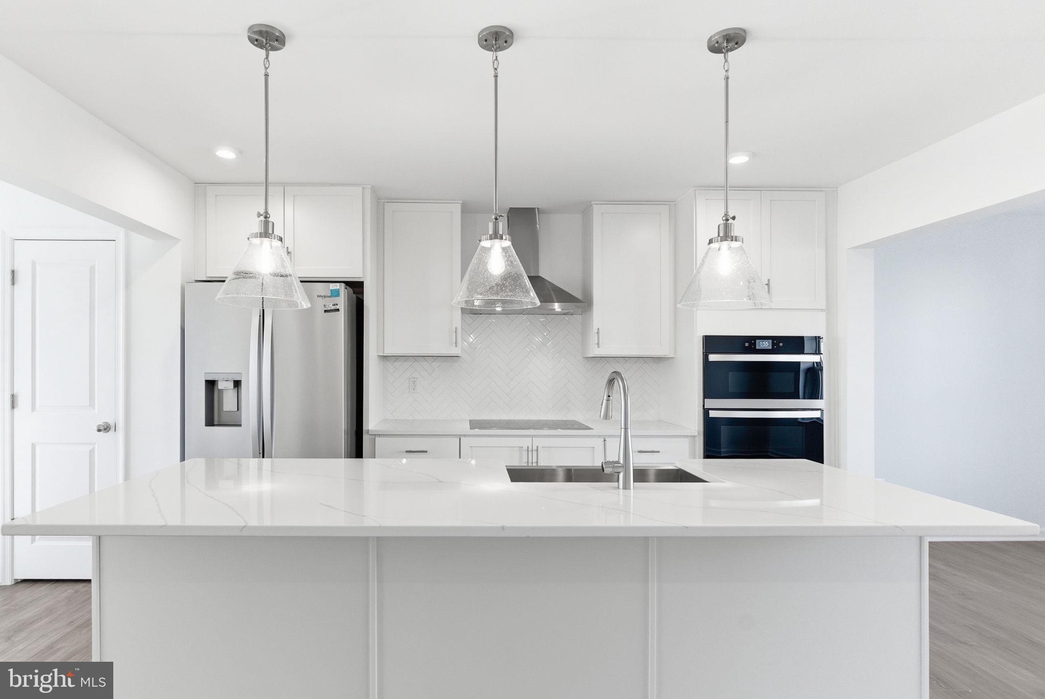 KING'S CROSSING - Residential