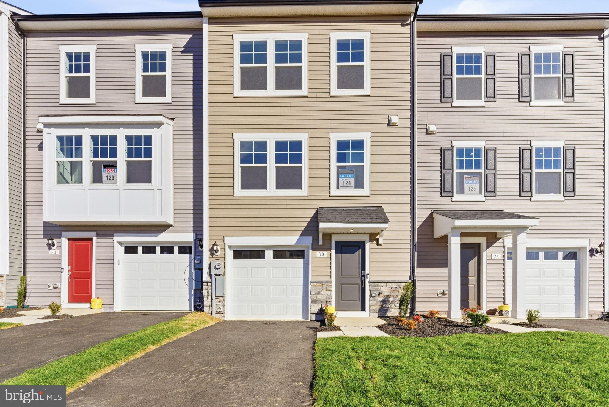 KING'S CROSSING - Residential