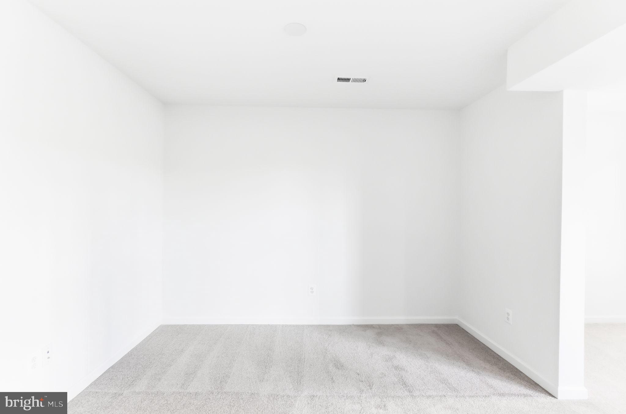 KING'S CROSSING - Residential