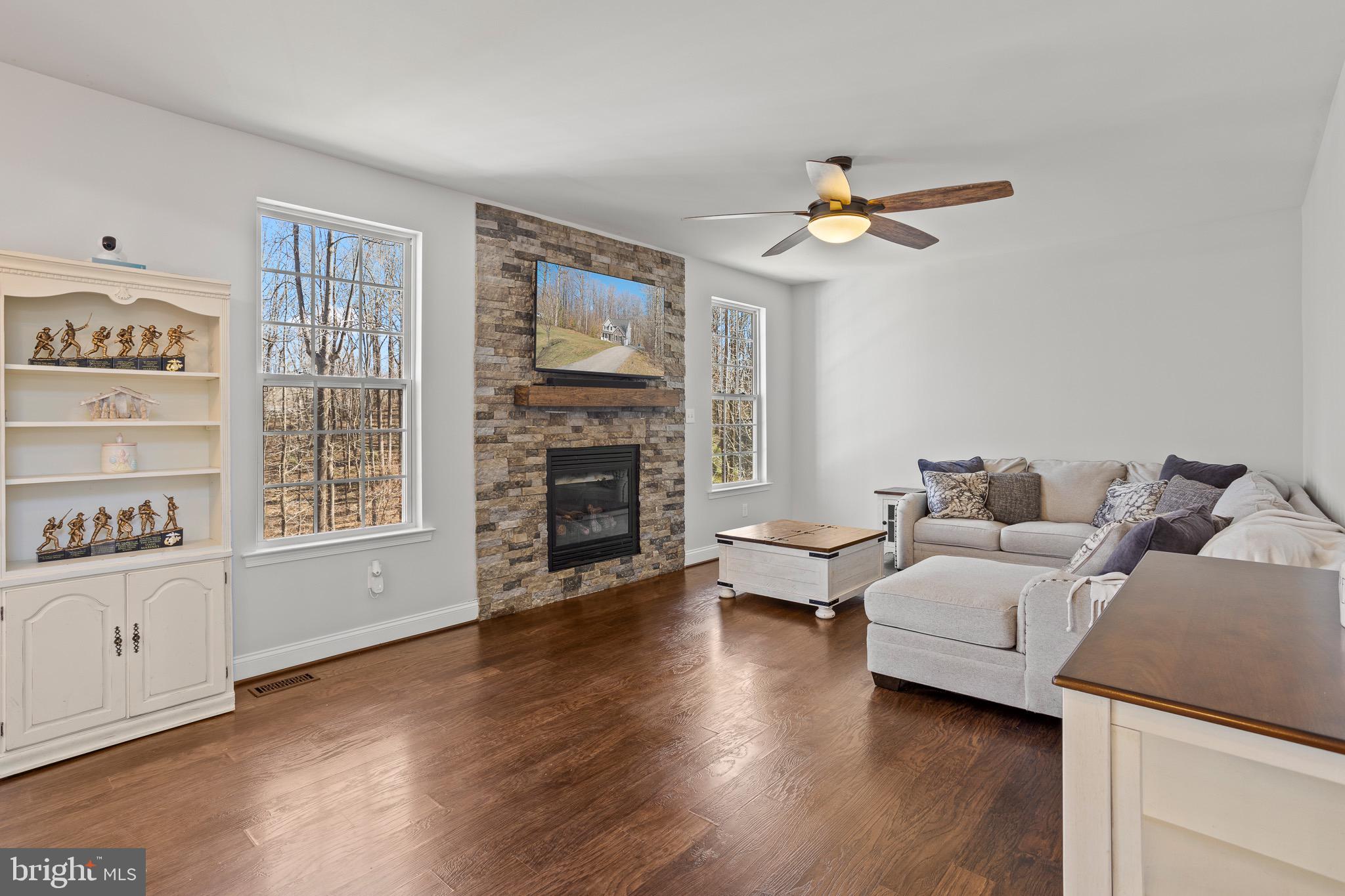 HOLBROOK ESTATES - Residential