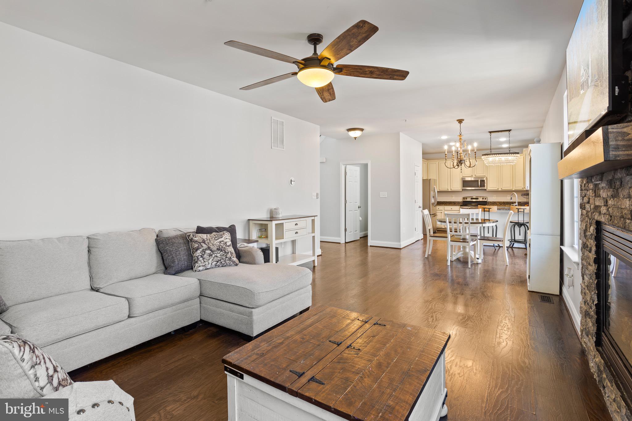 HOLBROOK ESTATES - Residential