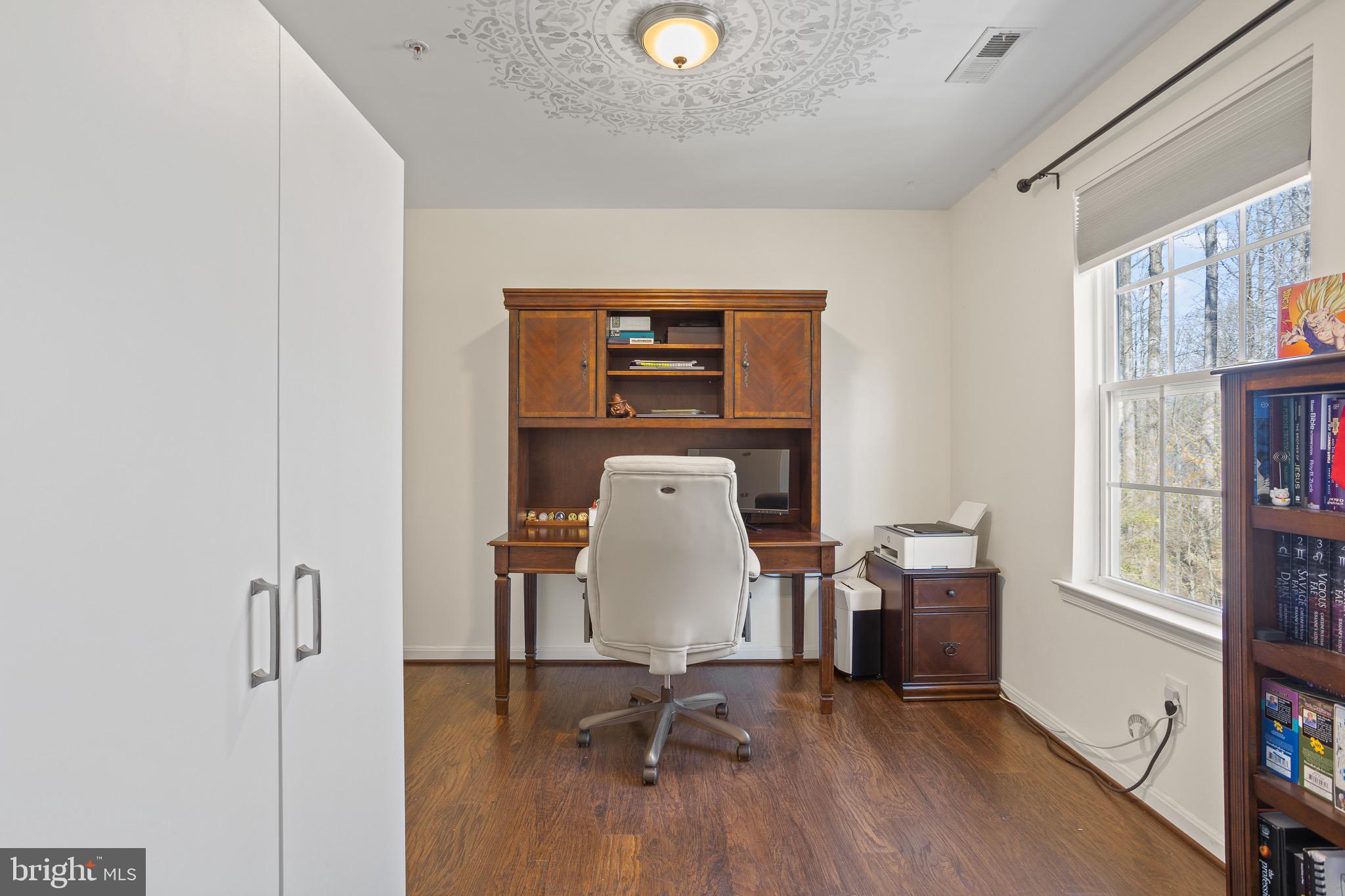 HOLBROOK ESTATES - Residential