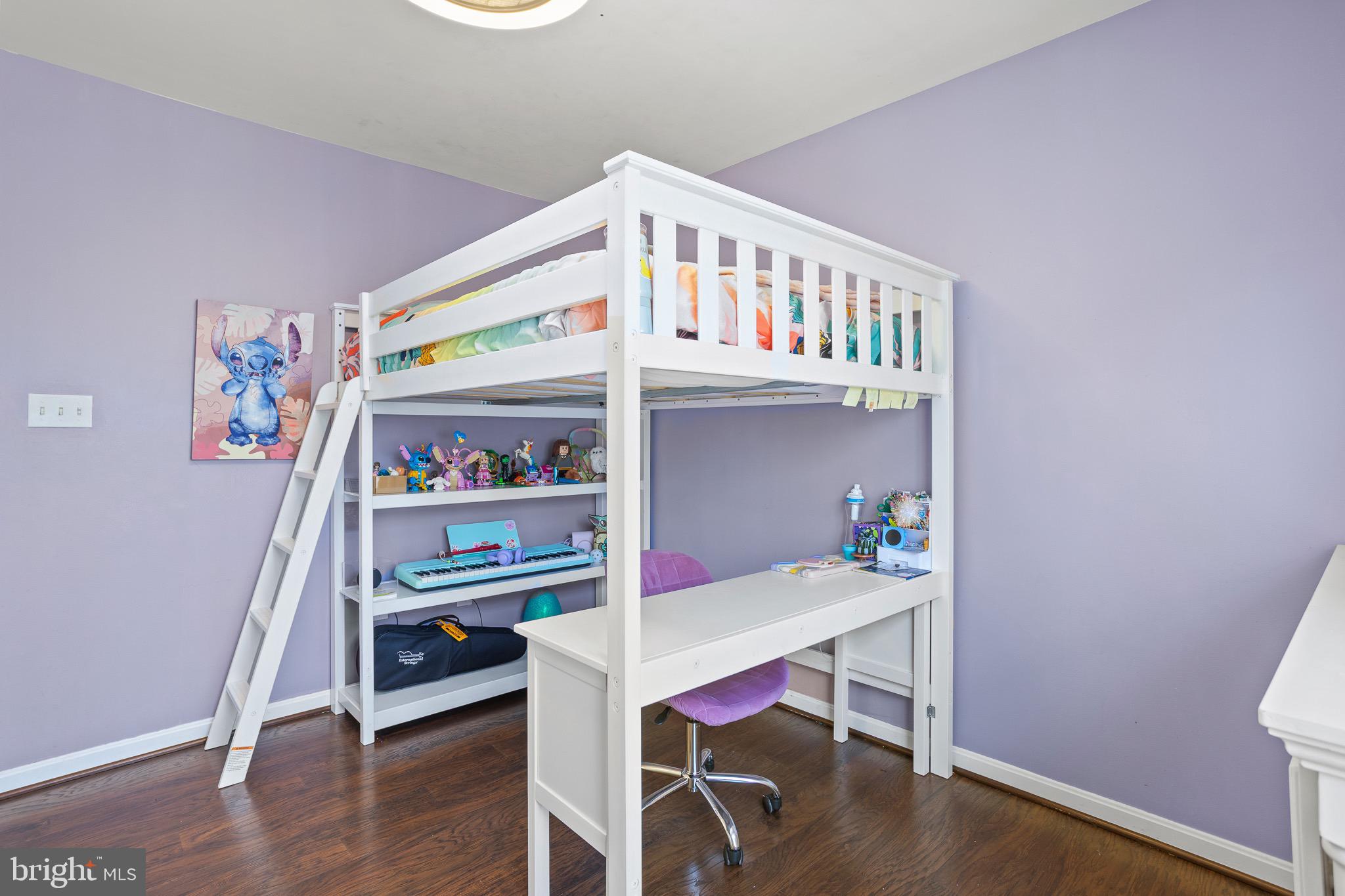 HOLBROOK ESTATES - Residential