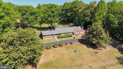 Photo of 4023 Old Washington Road, WALDORF, MD 20602 (MLS # MDCH2055614)