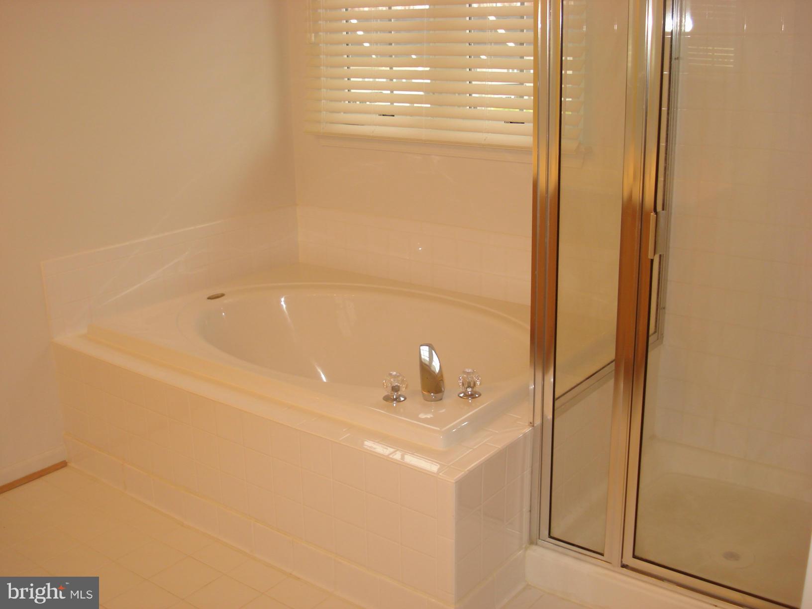 RIVERSIDE STATION - Residential Lease