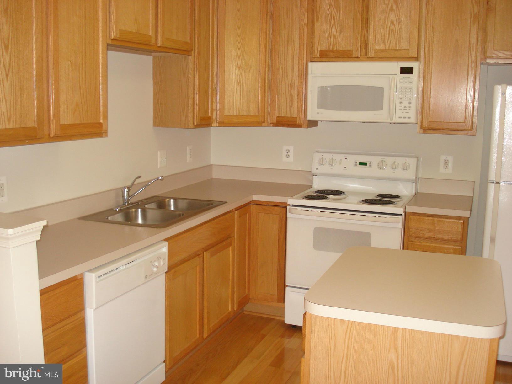 RIVERSIDE STATION - Residential Lease