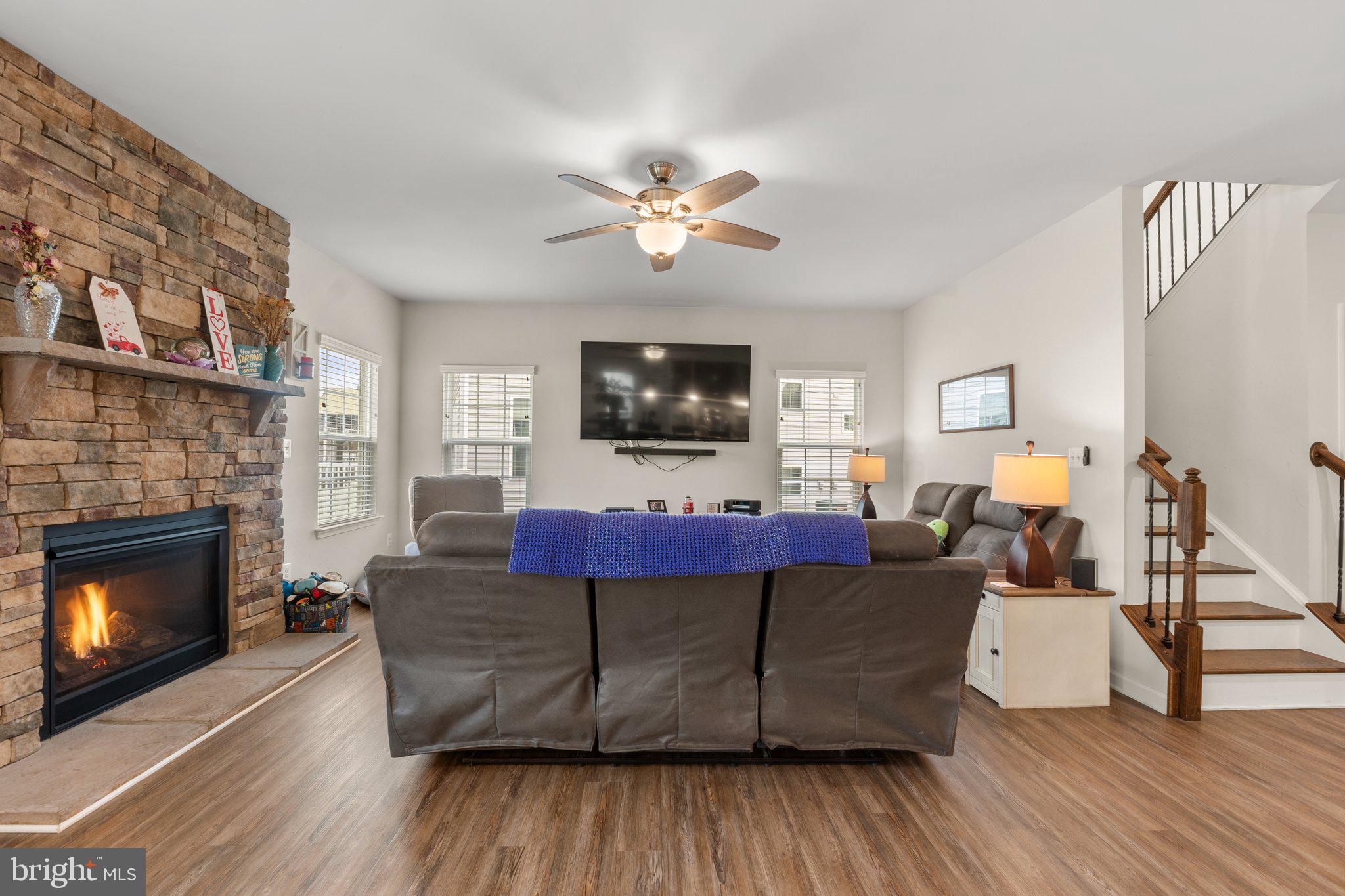 MAY'S QUARTER - Residential