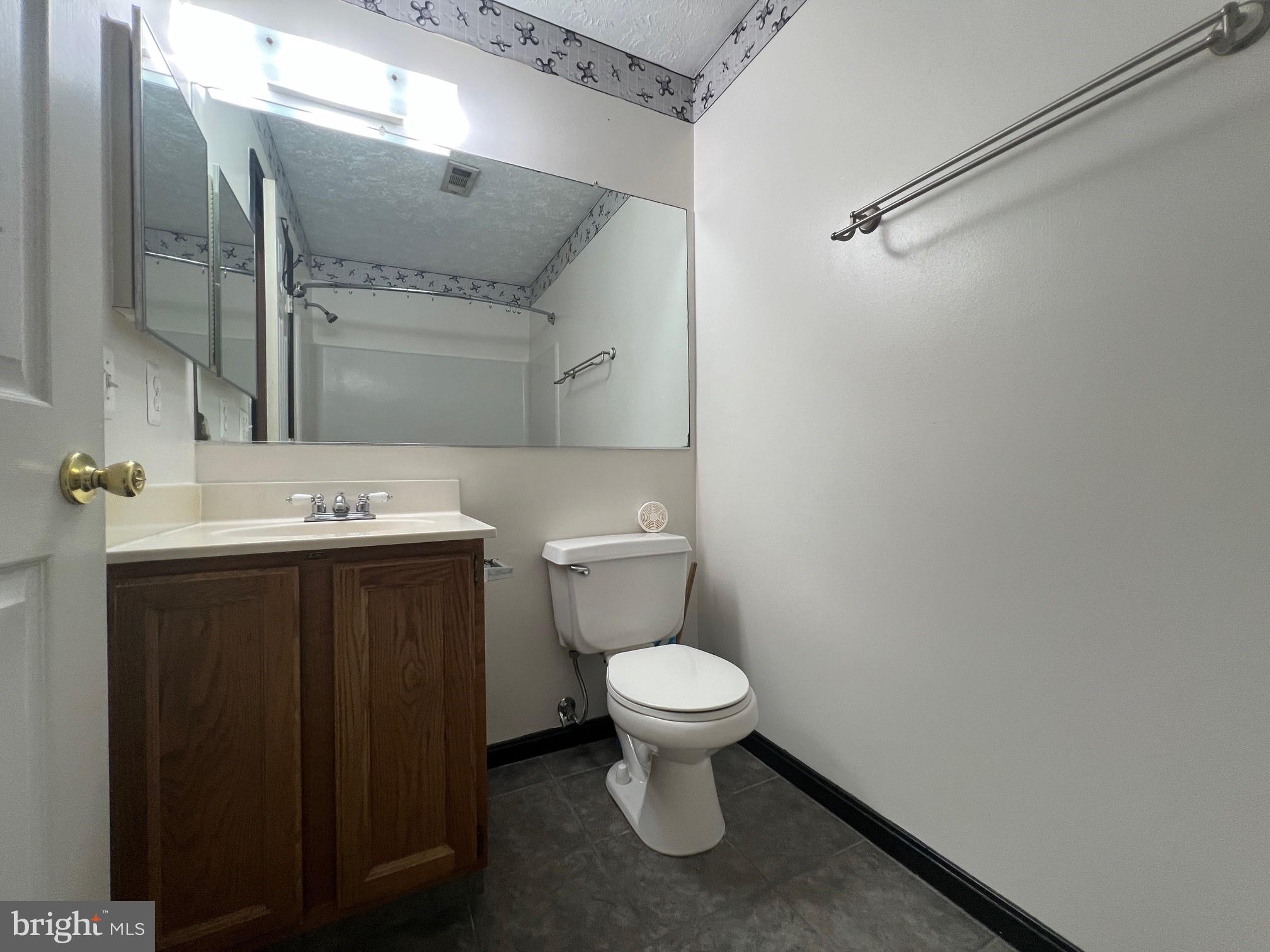 OLD FARM STATION - Residential Lease