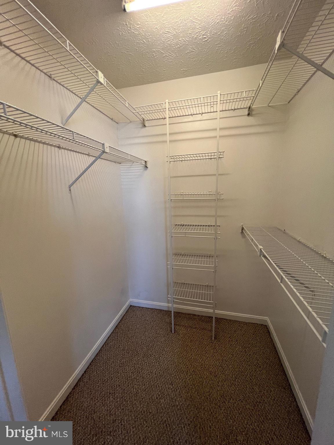 OLD FARM STATION - Residential Lease