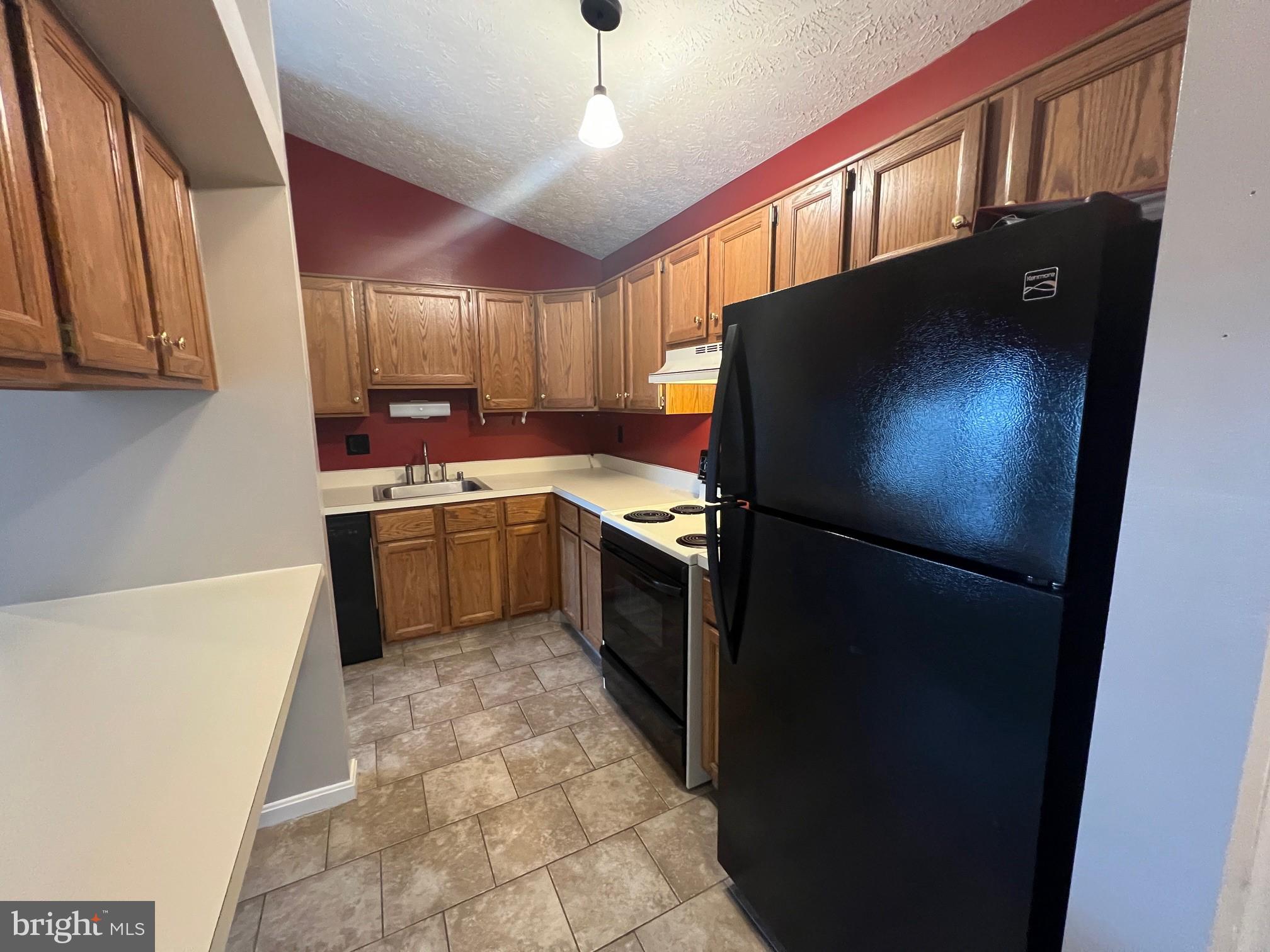 OLD FARM STATION - Residential Lease