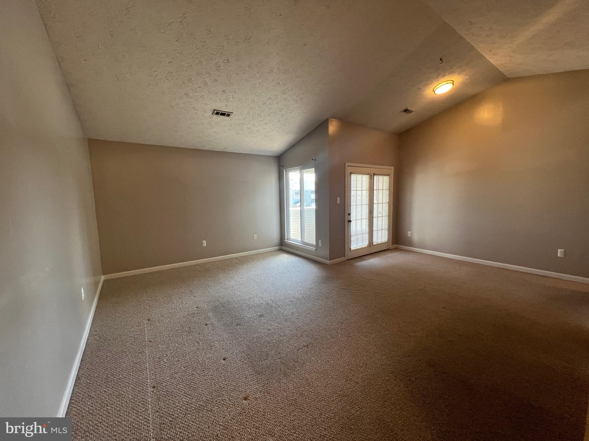 OLD FARM STATION - Residential Lease