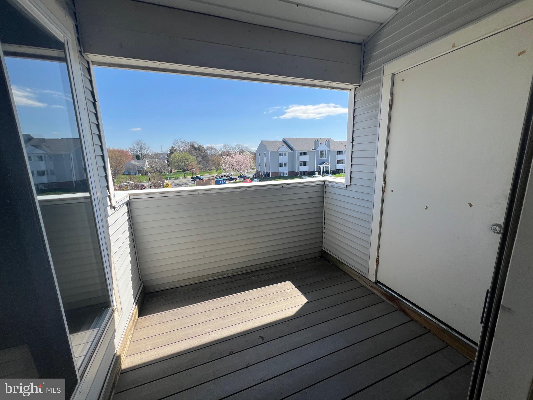 OLD FARM STATION - Residential Lease