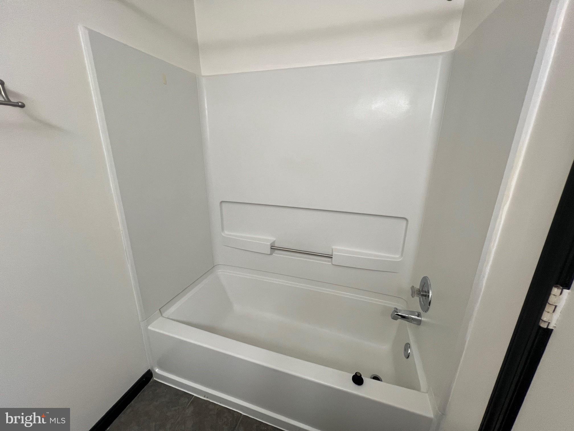 OLD FARM STATION - Residential Lease