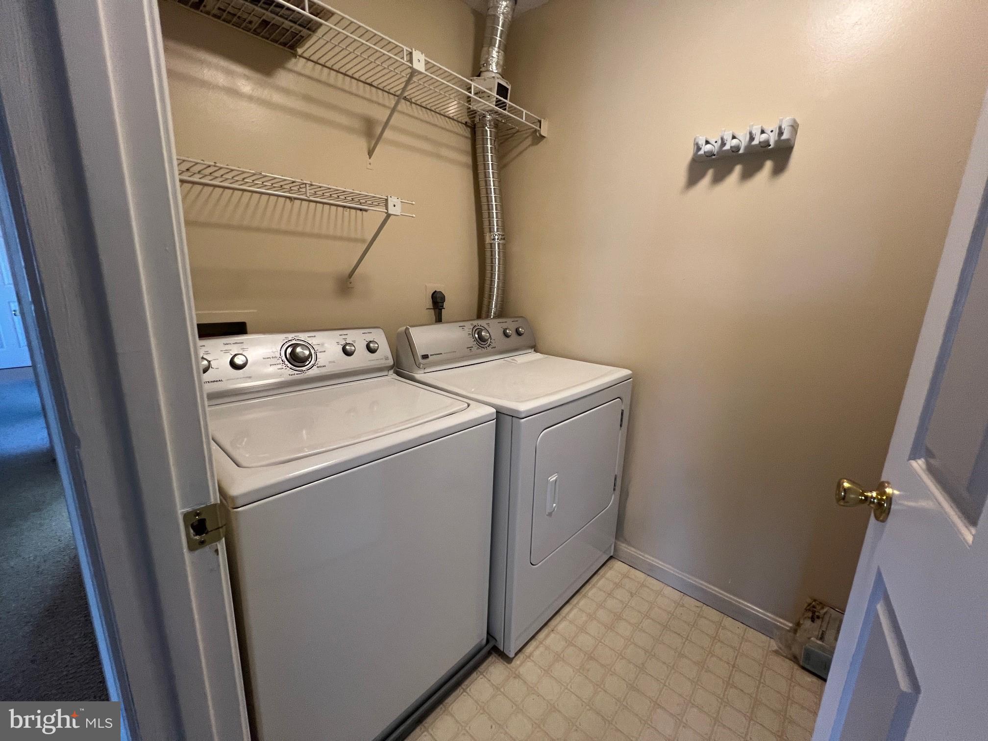 OLD FARM STATION - Residential Lease