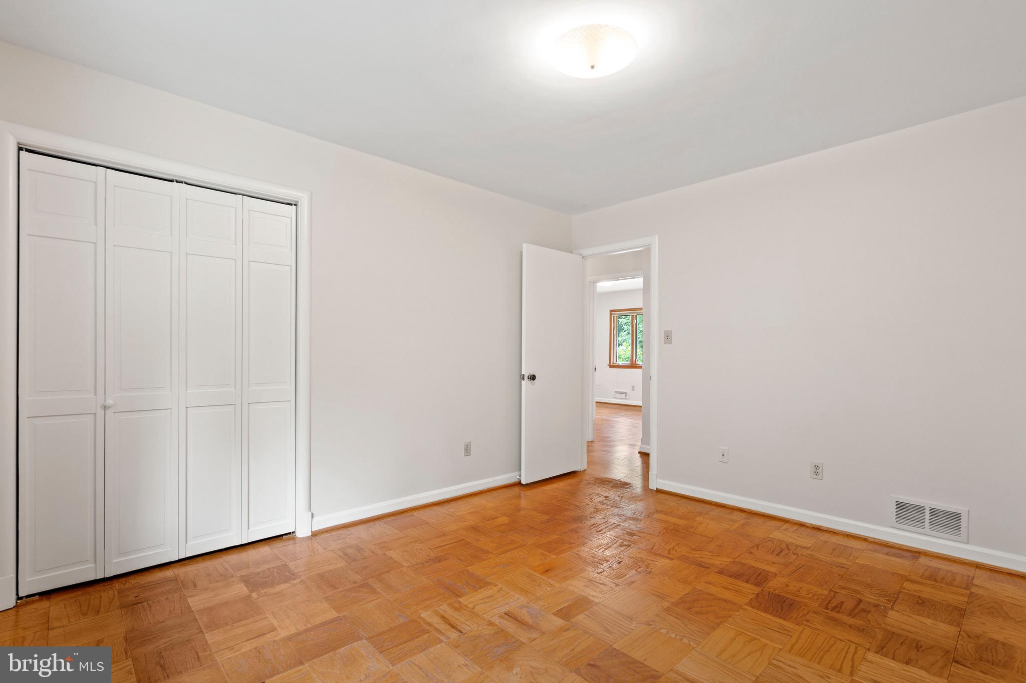 BELLEVUE FOREST - Residential