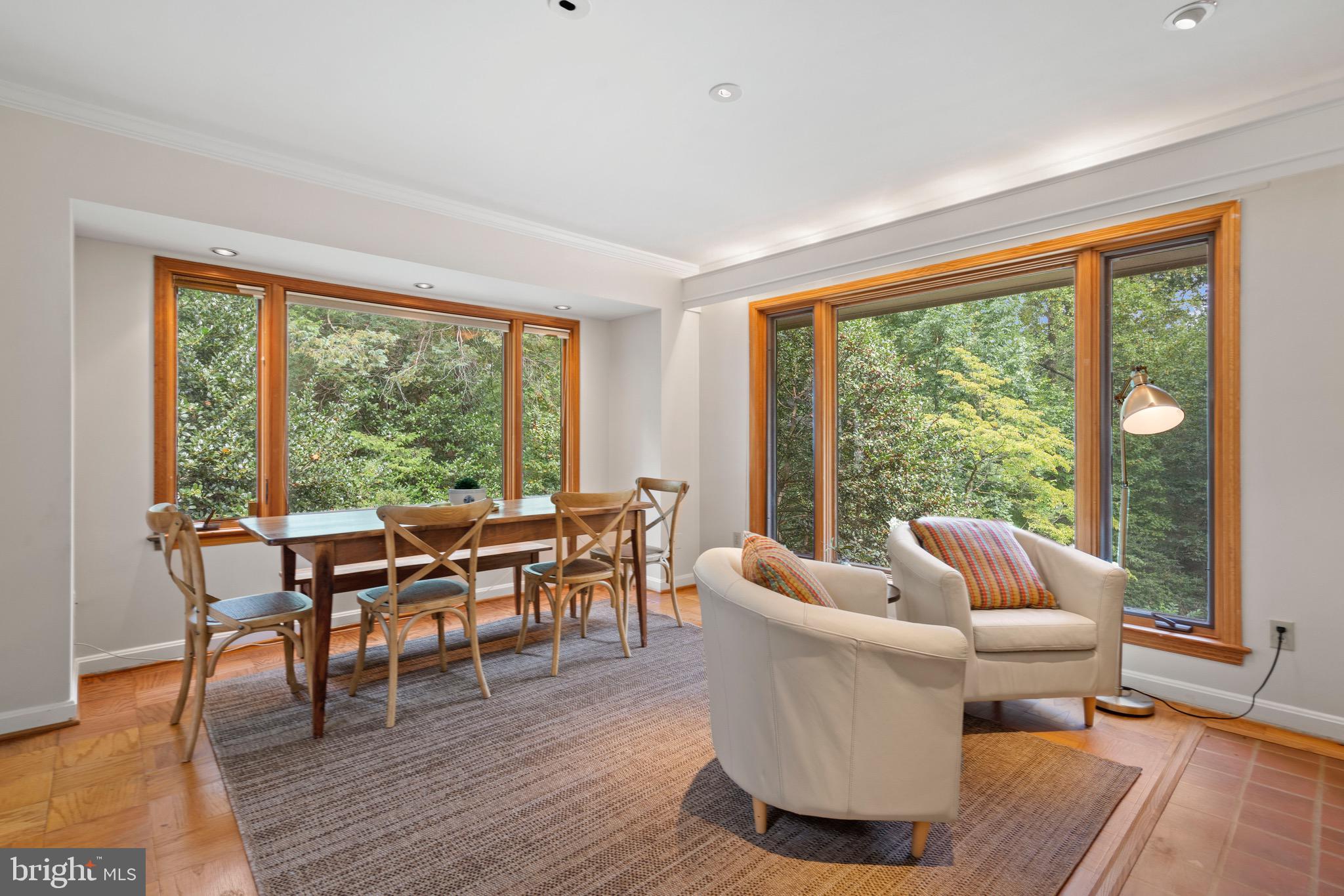 BELLEVUE FOREST - Residential