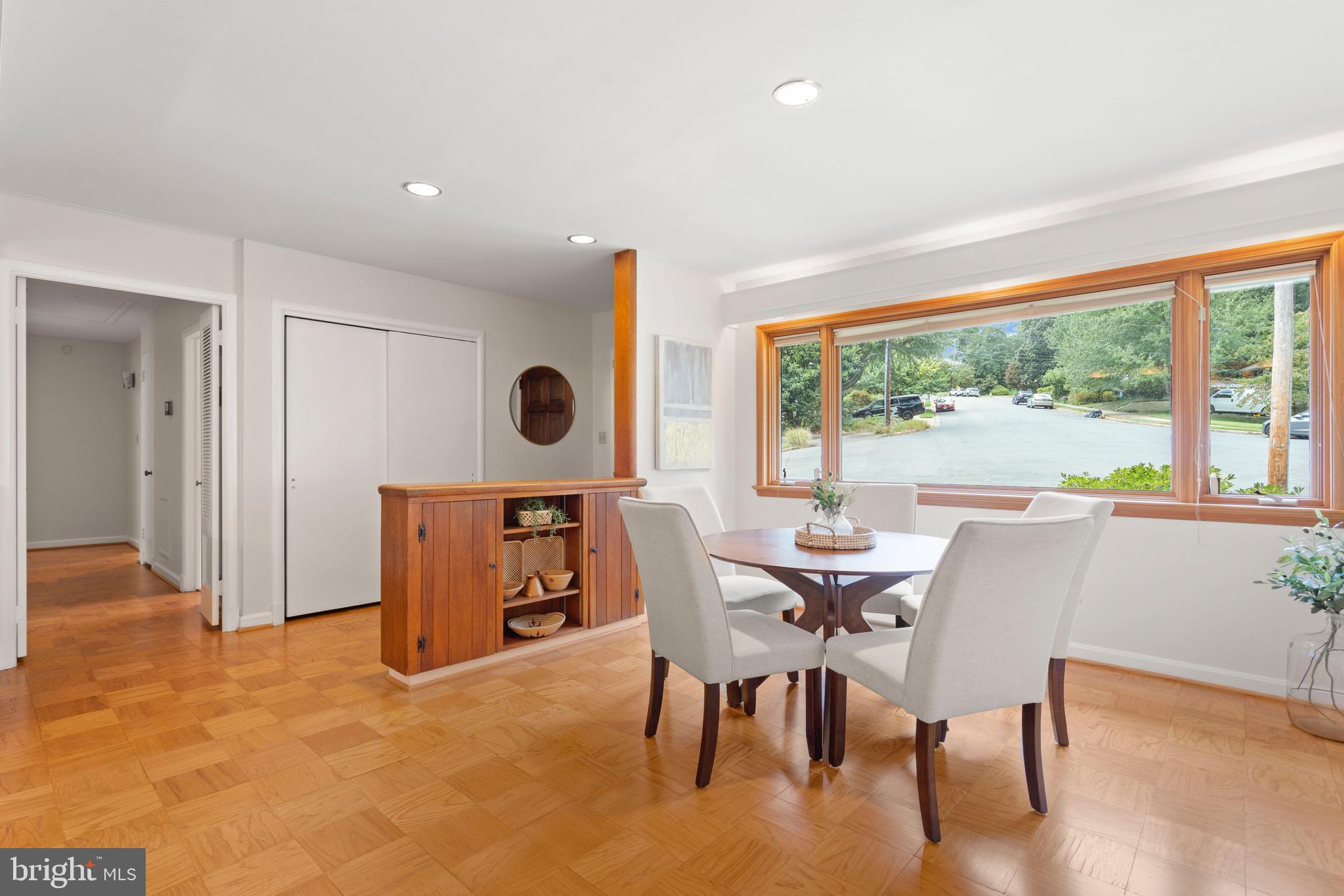 BELLEVUE FOREST - Residential