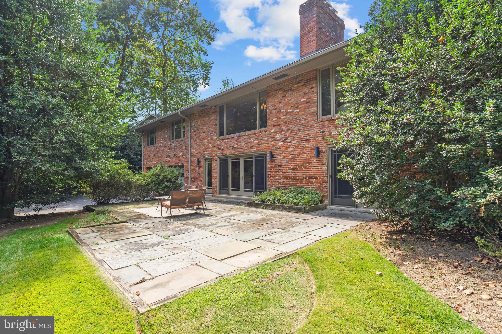 BELLEVUE FOREST - Residential