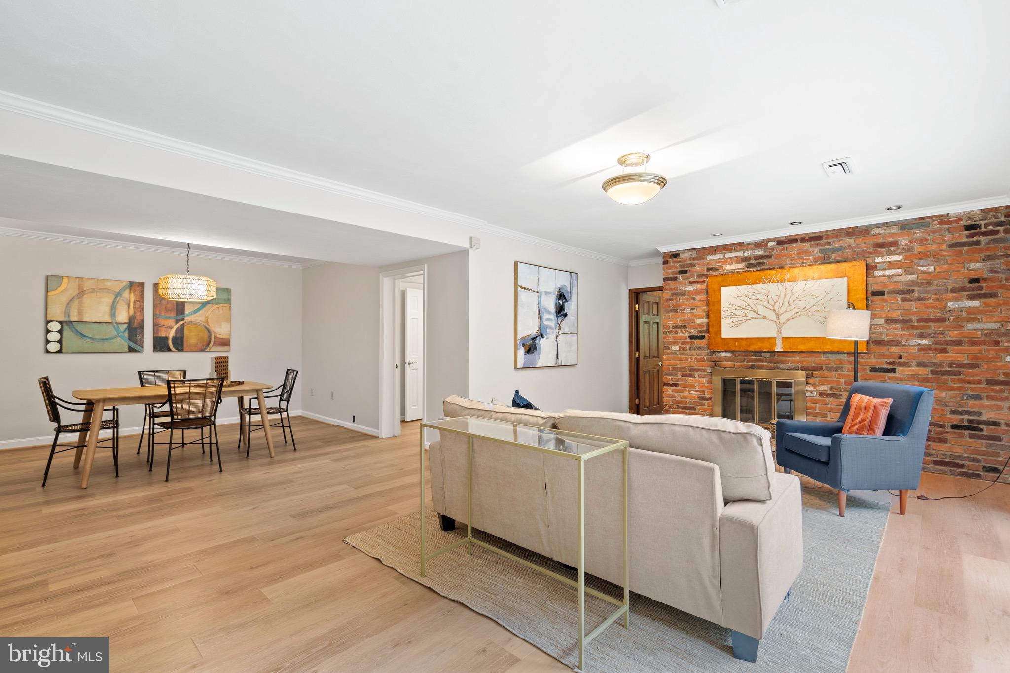 BELLEVUE FOREST - Residential