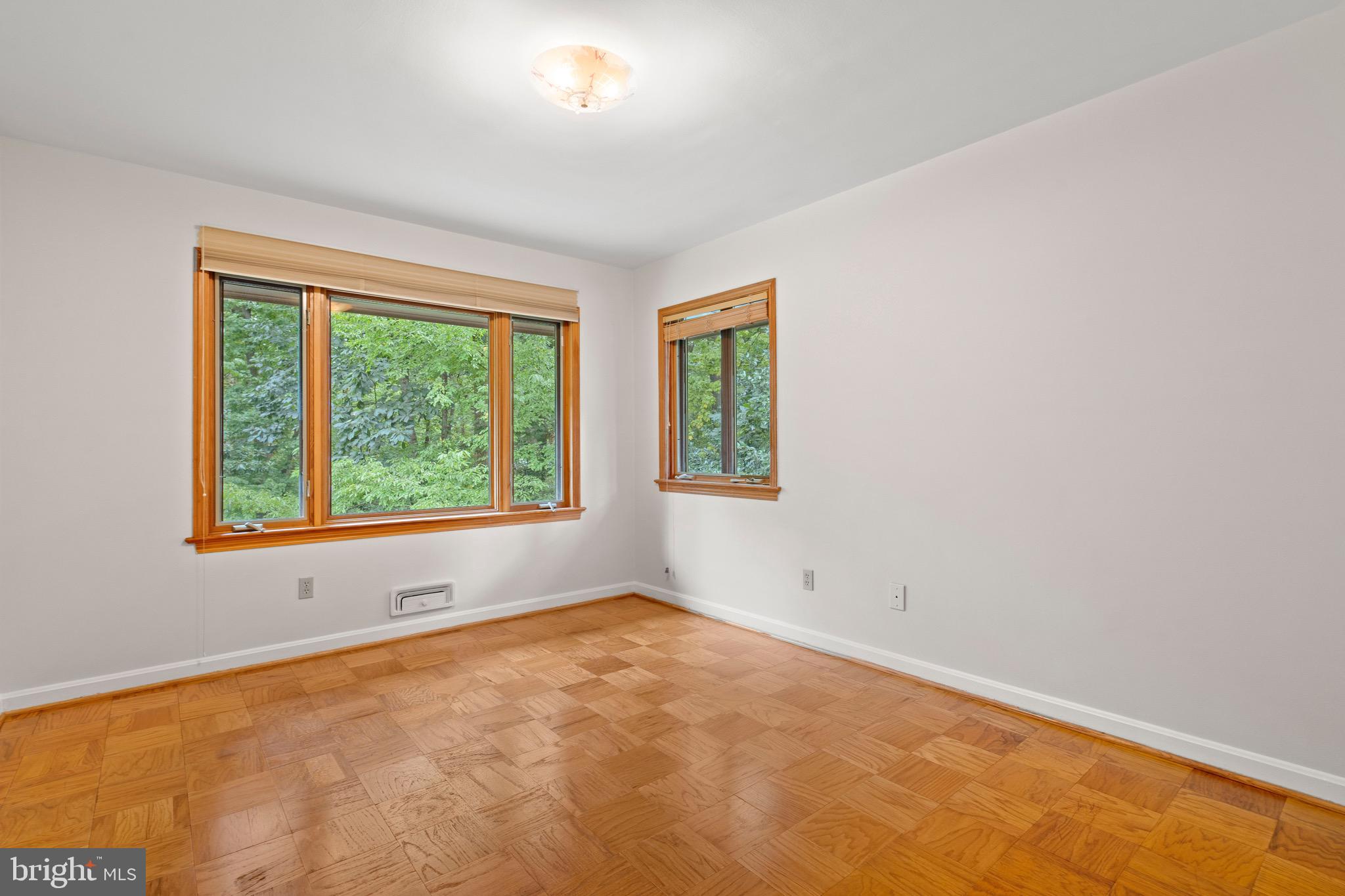 BELLEVUE FOREST - Residential