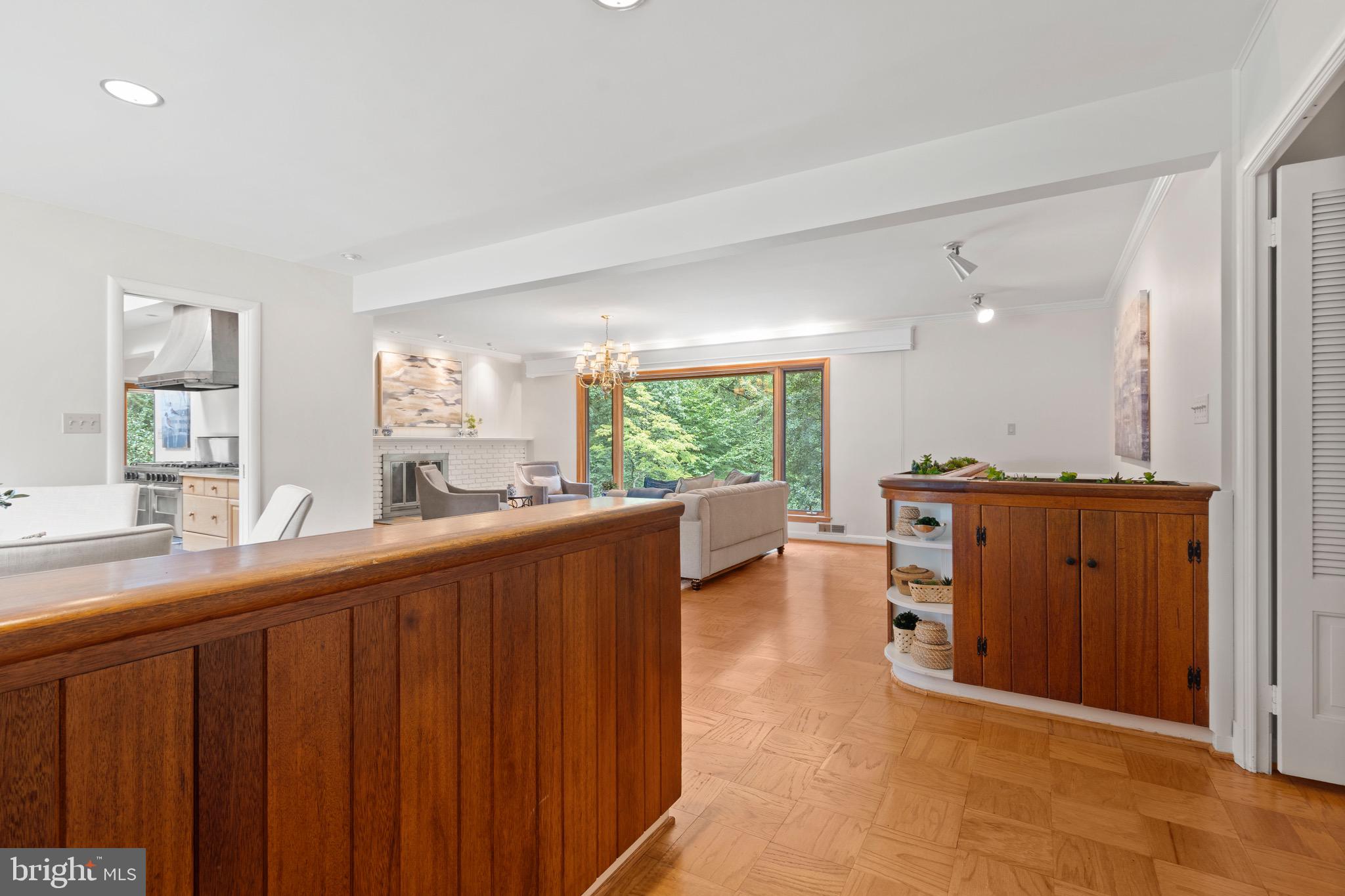 BELLEVUE FOREST - Residential