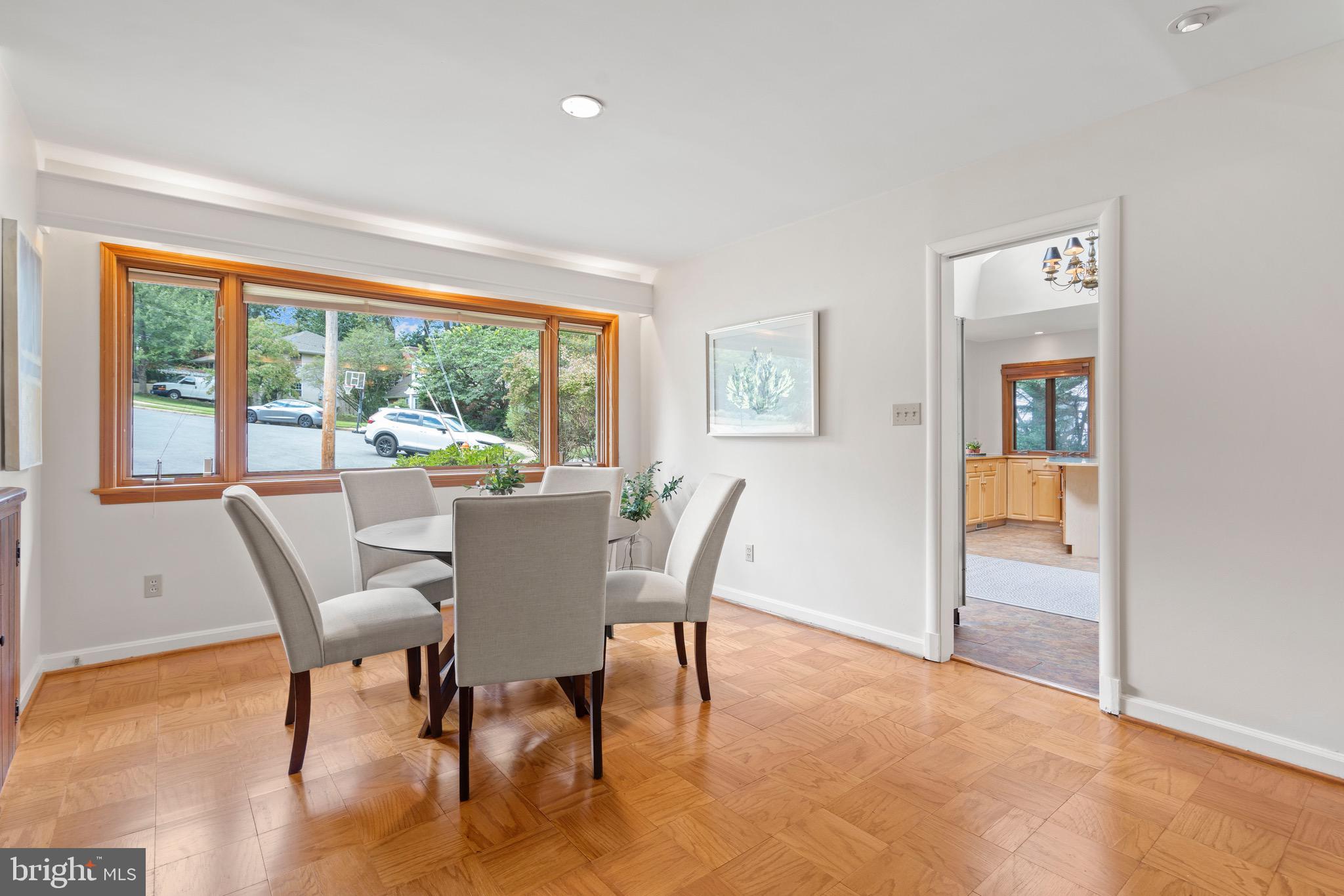 BELLEVUE FOREST - Residential