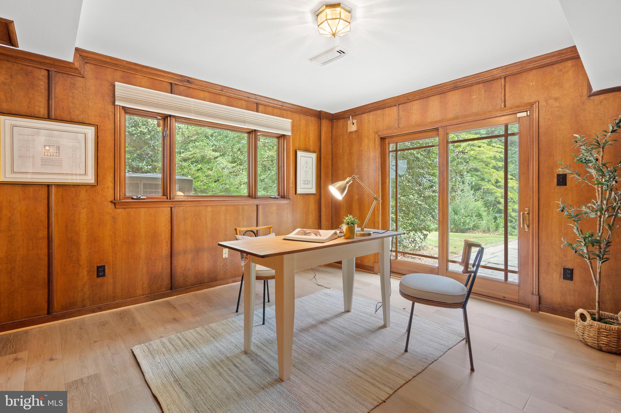 BELLEVUE FOREST - Residential