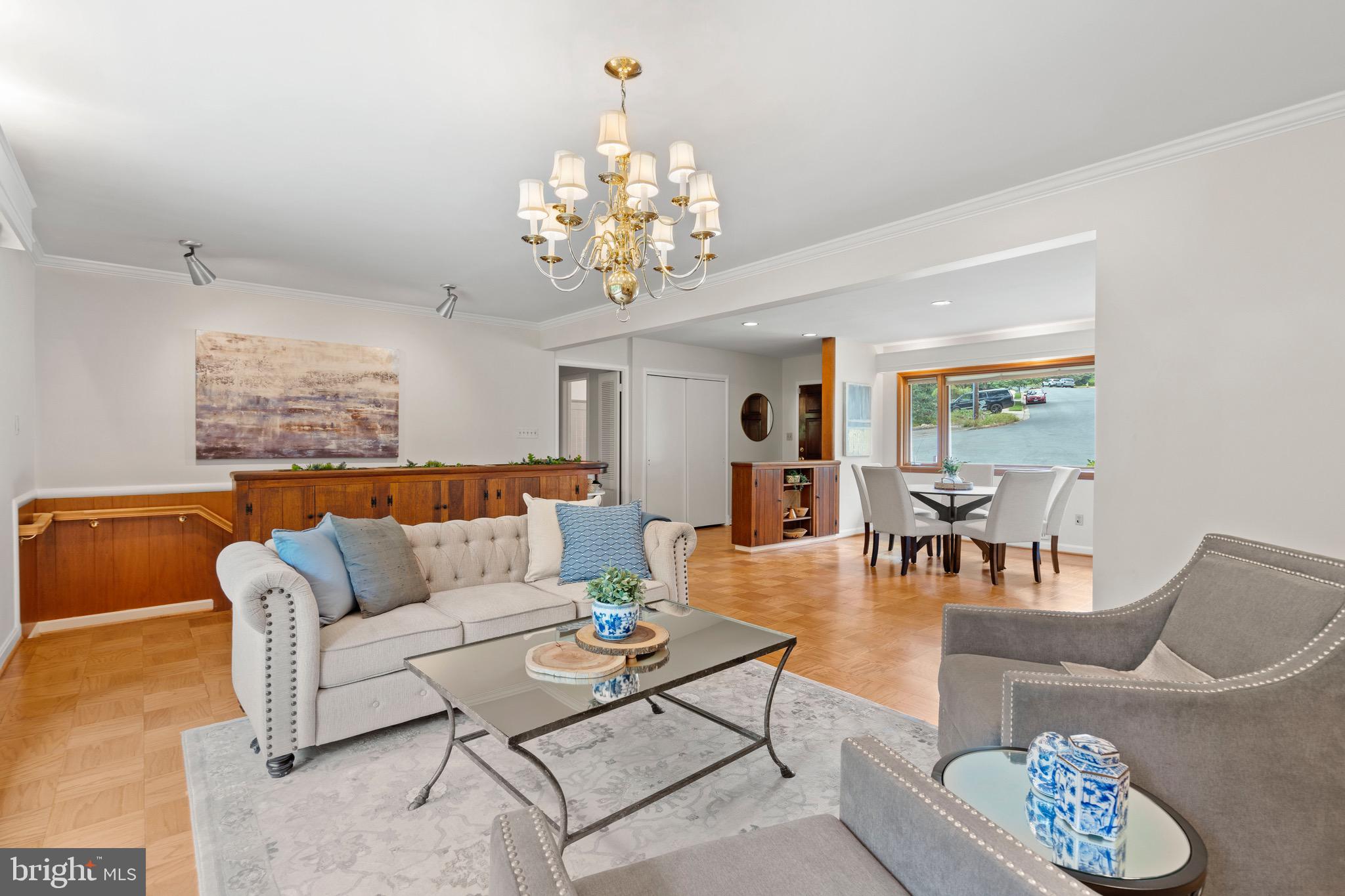 BELLEVUE FOREST - Residential