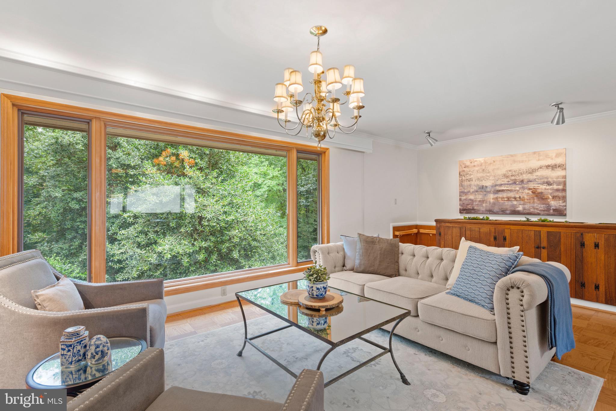 BELLEVUE FOREST - Residential