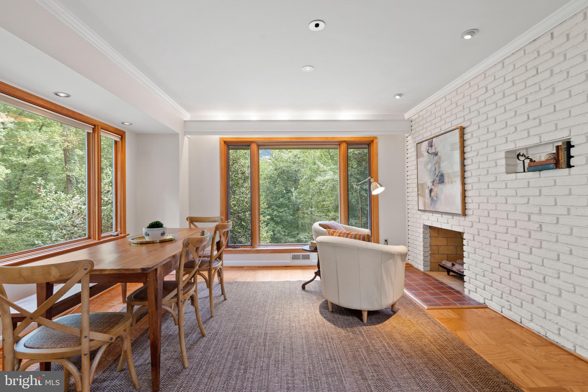 BELLEVUE FOREST - Residential