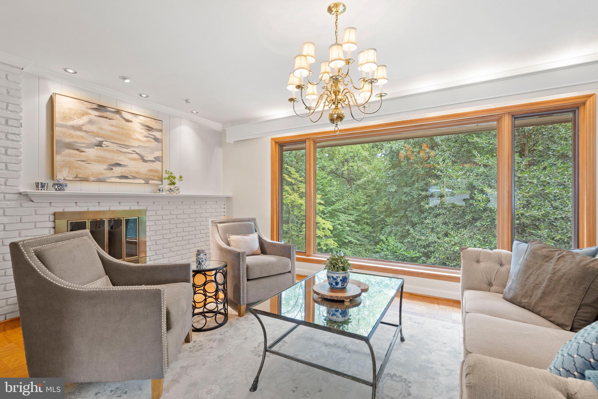 BELLEVUE FOREST - Residential