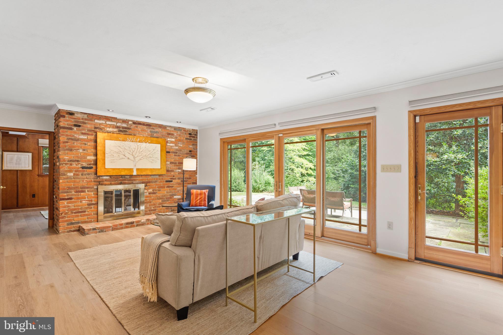 BELLEVUE FOREST - Residential