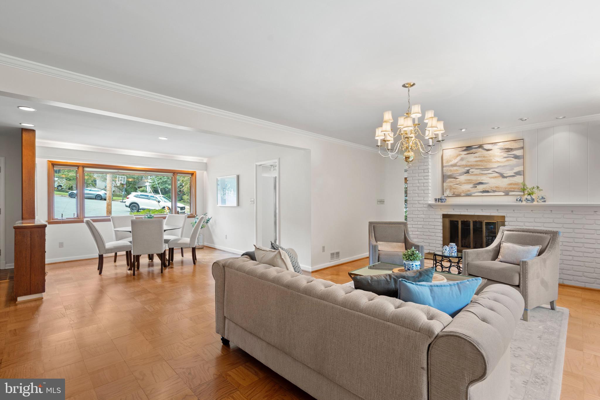 BELLEVUE FOREST - Residential