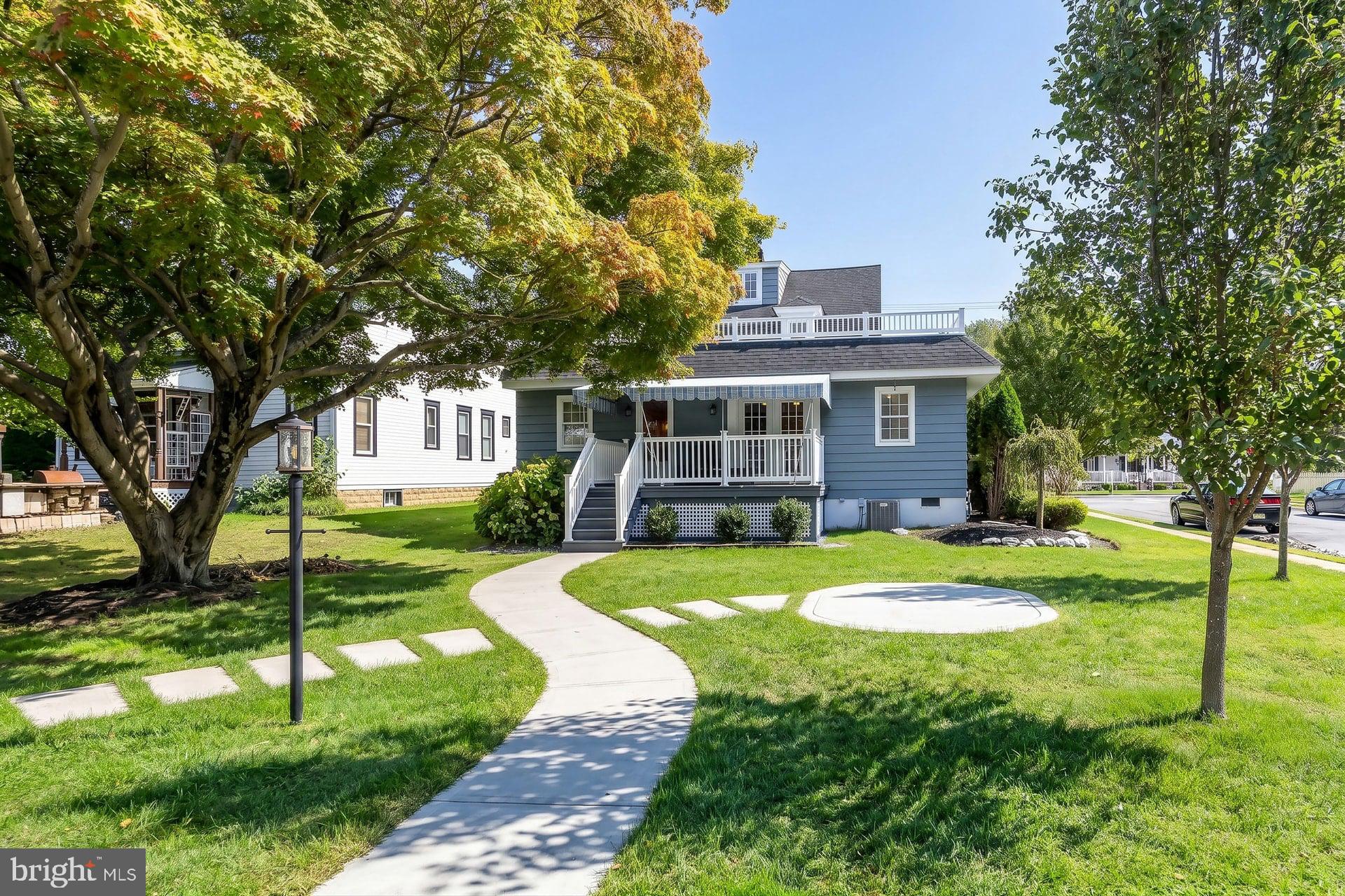 160 W HOLLY AVENUE