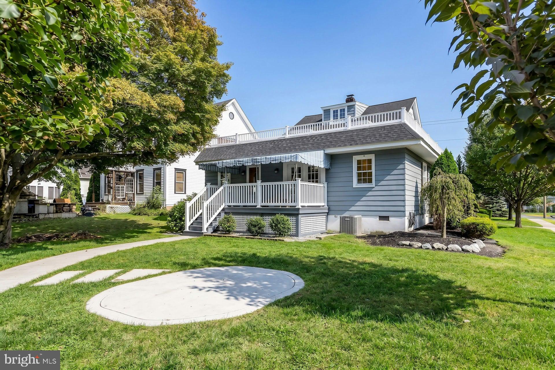 160 W HOLLY AVENUE