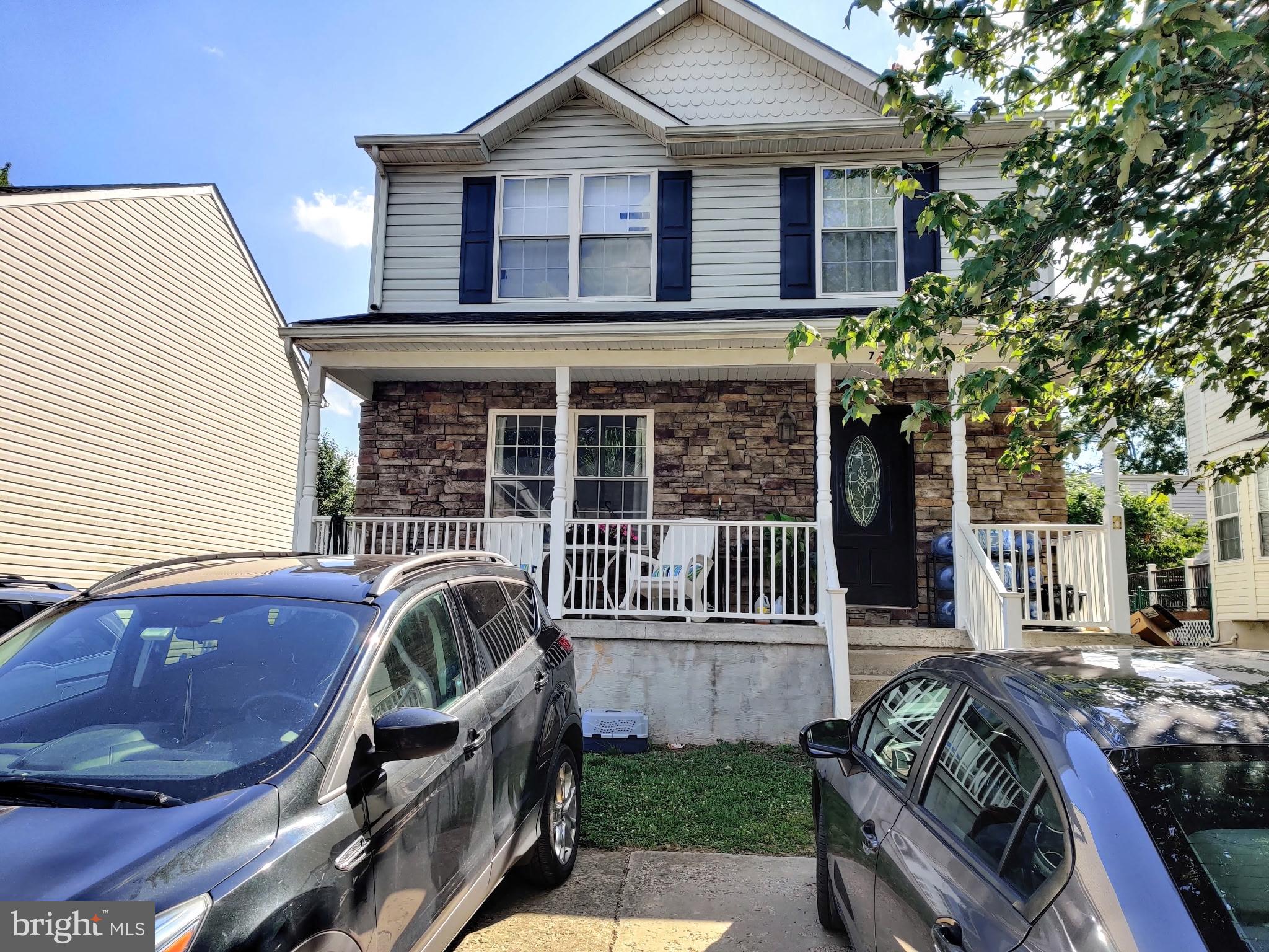 Calling all investors and homeowners looking for a project! 7932 E End Dr is a 4bd/2.5ba colonial in Orchard Beach that is ready for your vision. Featuring a spacious floorplan, ample storage, large rooms and a flat lot, this cosmetic rehab offers an easy path to equity. Whether you are looking to renovate your dream home or build your rental portfolio, you won't find many projects easier than this one! Bring your ideas and stop in today!