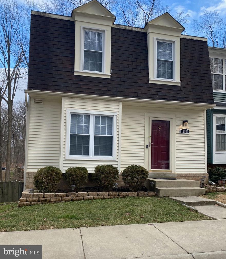 Back on the Market!    Spacious and elegantly appointed end unit townhome.  Three levels with table space kitchen, stainless steel appliances.  First level has hardwood flooring and door to deck.  The lower level features a family room with additional bedroom/office and half bath.  Three bedrooms upstairs with two full baths. HVAC and Hot Water Heater recently replaced,   New lighting , new carpet and fresh paint make this home sparkle.